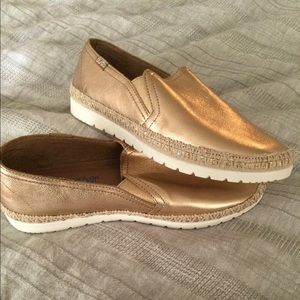 BOBS Sketchers Women’s Active Shoe NWOT